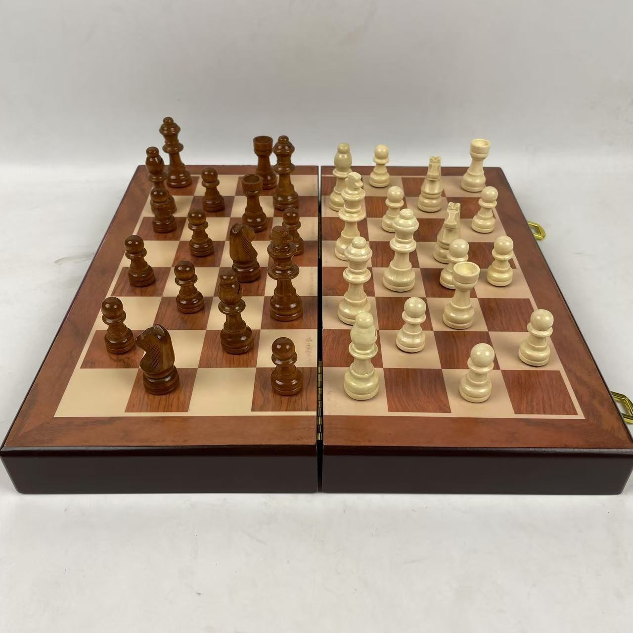 Juego de ajedrez magnético de  - Board Game Queen reseña y precio